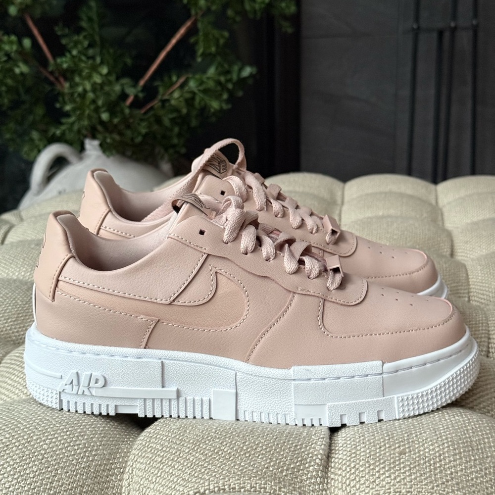 Nike Woman’s Air Force 1 Low Pixel - Particle Beige size 7 | Gently Used